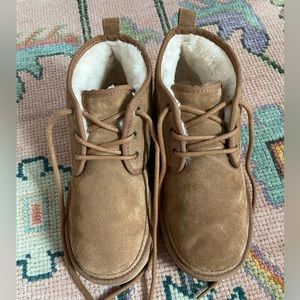 Ugg Women’s Neumel, Chestnut sz 8